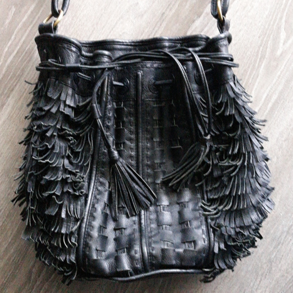 Steve Madden Vtg. drawstring fringe black Leather purse